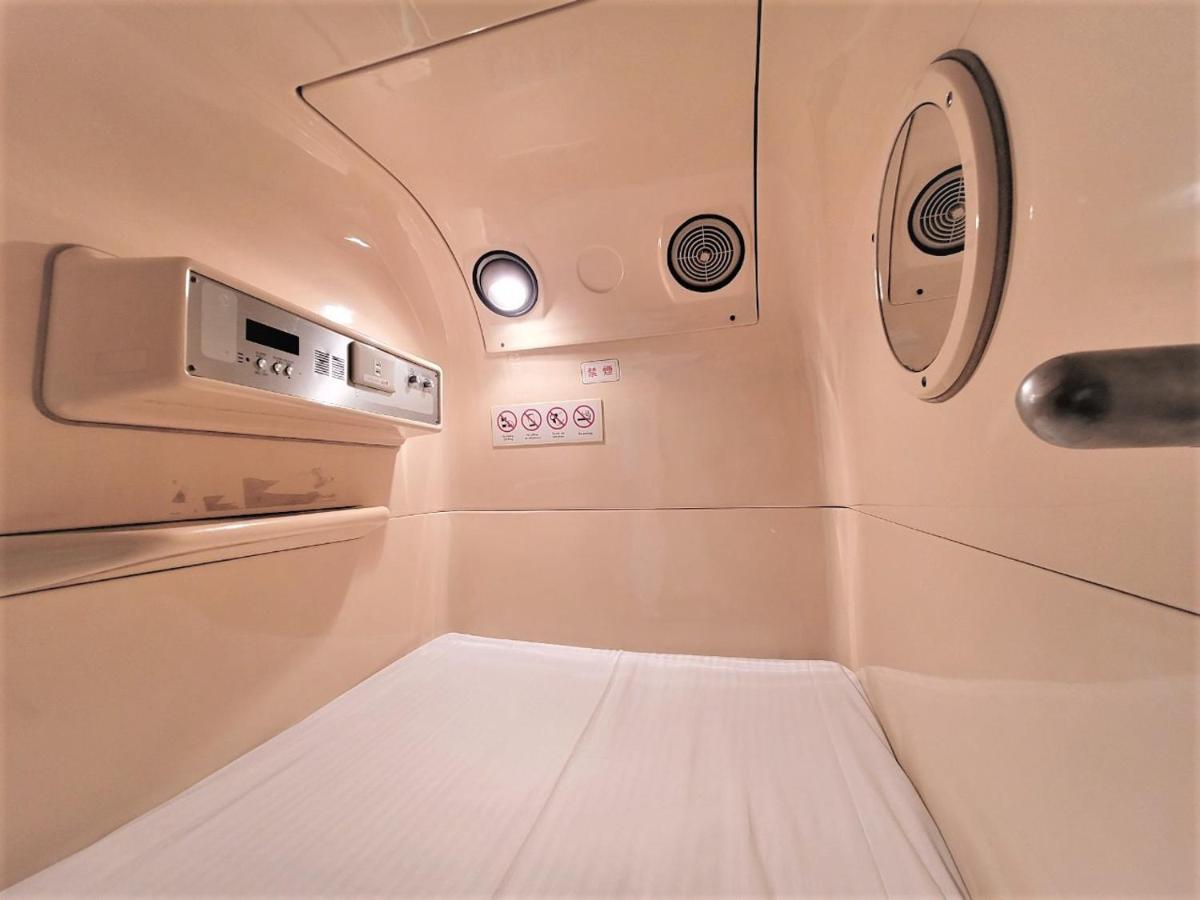 Star Capsule Okinawa Hotel Naha Buitenkant foto