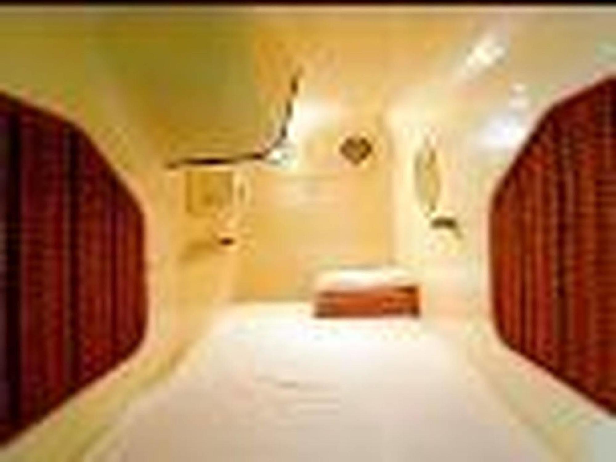 Star Capsule Okinawa Hotel Naha Buitenkant foto